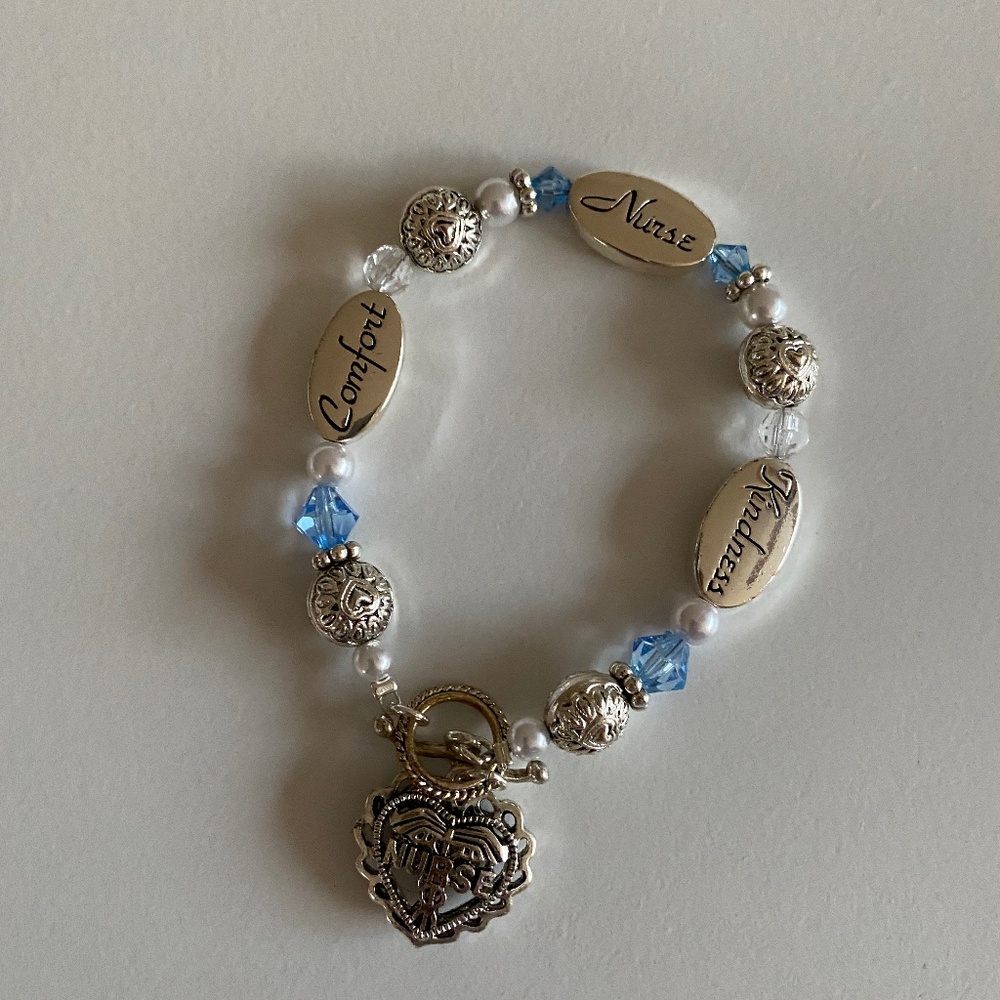 Nurse beaded bracelet with toggle closure